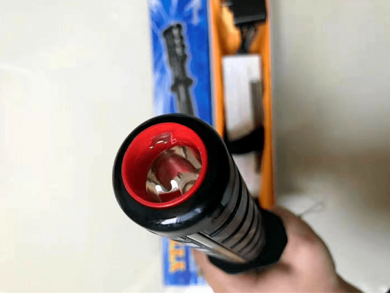 1122型高壓防搶電擊棍 1122型高壓防搶電擊棍